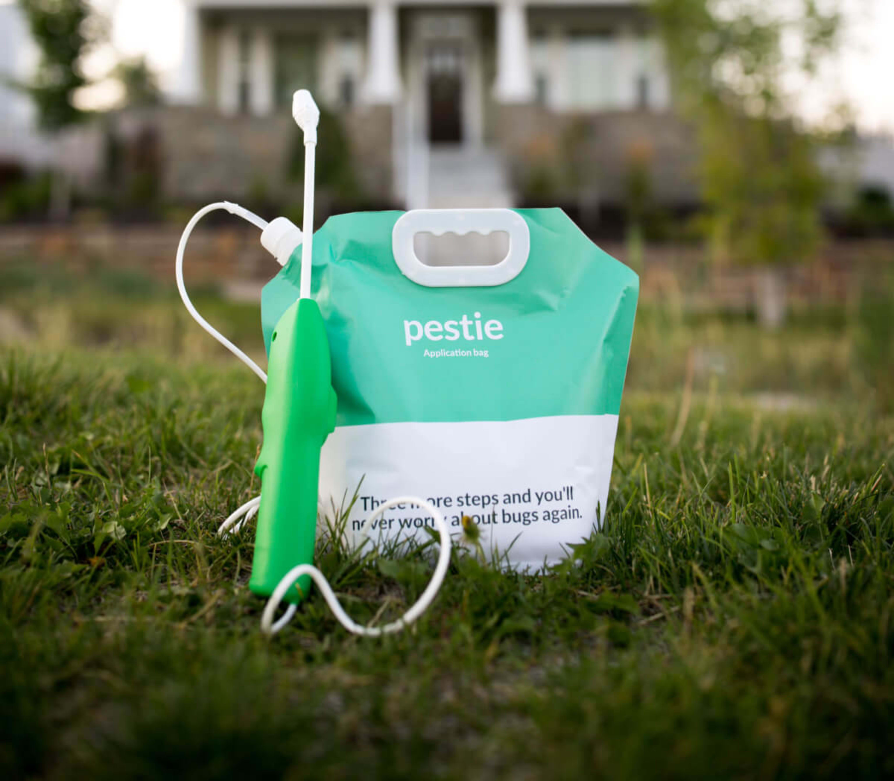 Woman holding Pestie Application Bag